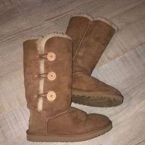 brand new button up ugg’s.